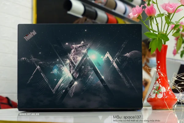 lenovo-thinkpad-khong-gian-space137